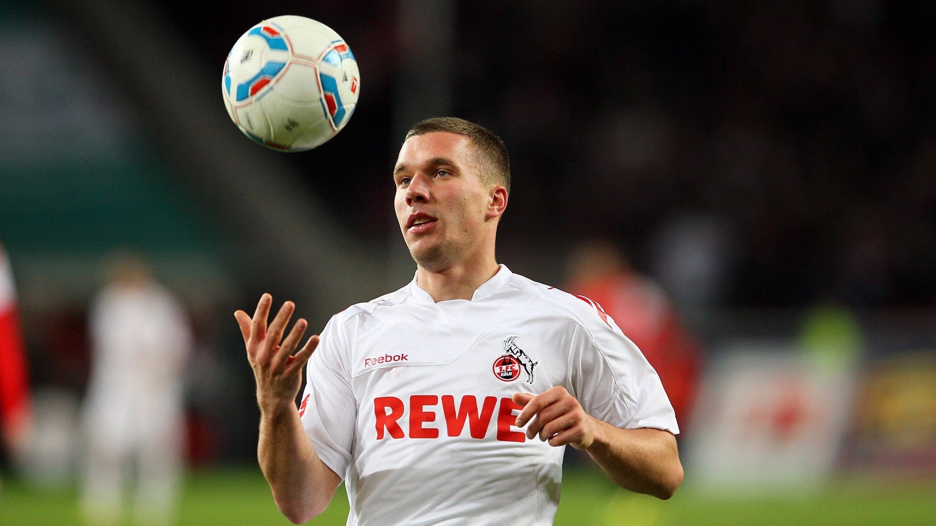 赛道与地缘，F1新赛季揭幕战背后的全球焦点